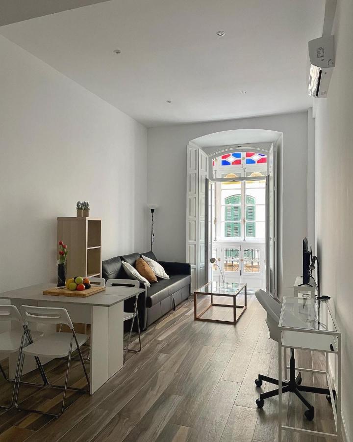 Cool Home Malaga City Center Exterior photo